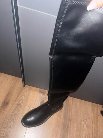 Hoge leren overknee boots beschikbaar voor biedingen