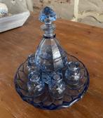 Bijzonder geslepen blauw glazen likeursetje uit Frankrijk, Ophalen of Verzenden