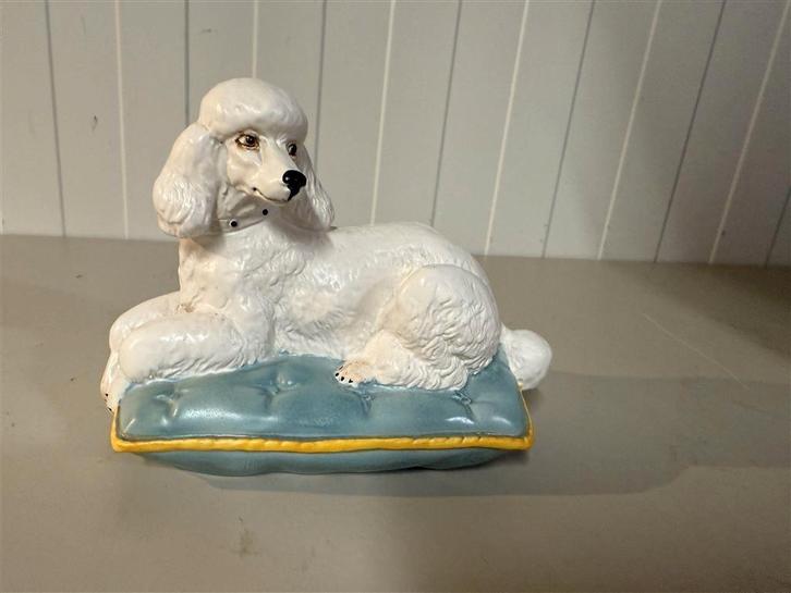 vintage beswick keramisch beeld poedel op blauw kussen, Verzamelen, Beelden en Beeldjes, Zo goed als nieuw, Dier, Ophalen of Verzenden
