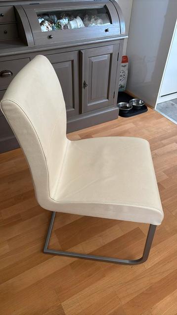 Te koop 6 wit leren eetkamer stoelen beschikbaar voor biedingen