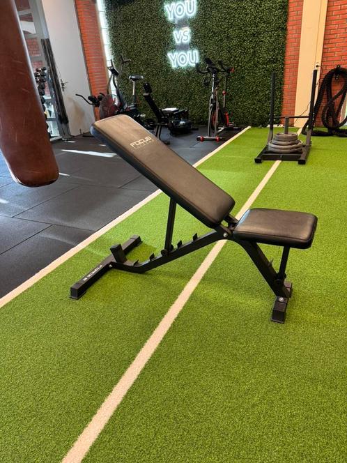 Mooie halterbank Focus Fitness | 8 standen | weg=weg, Sport en Fitness, Fitnessmaterialen, Zo goed als nieuw, Fitnessbank, Ophalen