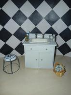 Badkamer kastje + accessoires/decoratie schaal 1:12, Ophalen of Verzenden, Zo goed als nieuw, Decoratie
