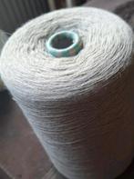 1170 gram breimachine garen. beige 1 euro per 100 gram., Hobby en Vrije tijd, Breien en Haken, Ophalen of Verzenden, Nieuw, Breien of Haken