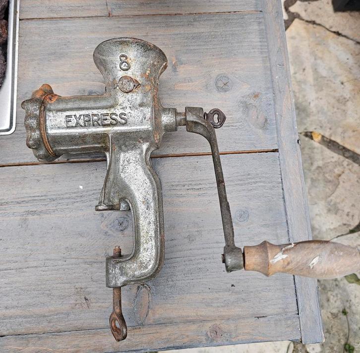 Vintage Express vleesmolen nr. 8, Antiek en Kunst, Antiek | Gereedschap en Instrumenten, Ophalen of Verzenden