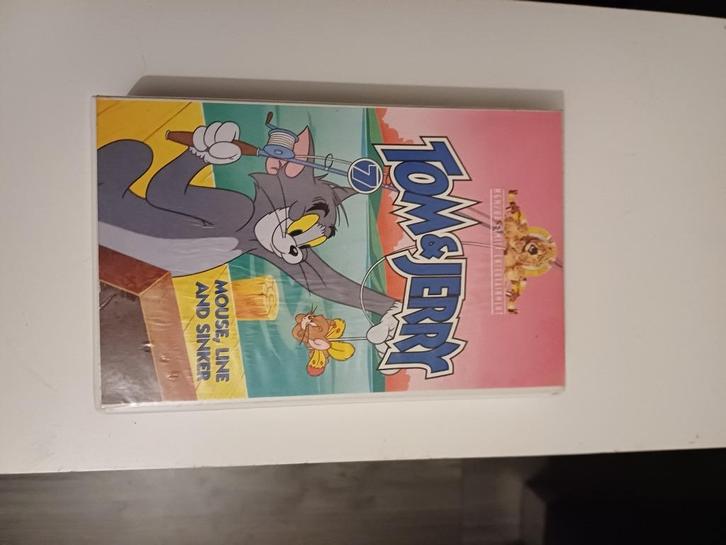 Tom & Jerry – Mouse, Line and Sinker (VHS), Cd's en Dvd's, VHS | Film, Gebruikt, Komedie, Alle leeftijden, Ophalen of Verzenden