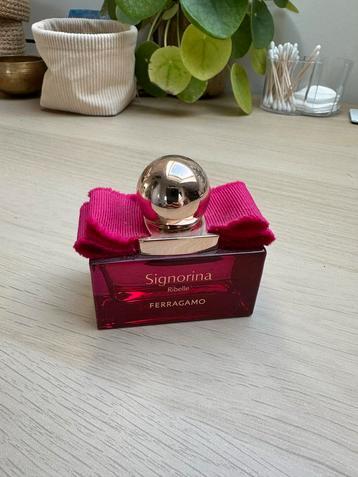 Salvatore Ferragamo Signorina Ribelle 30ml beschikbaar voor biedingen