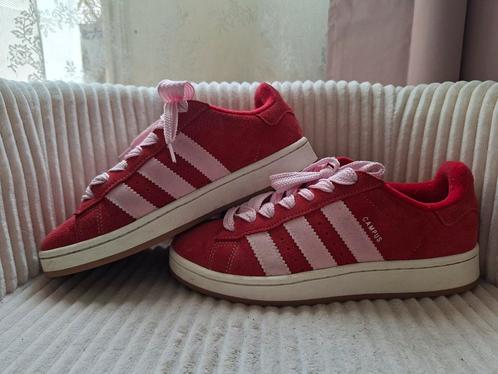 Adidas campus Rood roze 411/3, Kleding | Dames, Schoenen, Zo goed als nieuw, Sneakers of Gympen, Rood, Ophalen of Verzenden