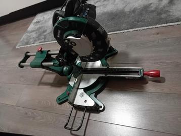 Zaagmachine beschikbaar voor biedingen