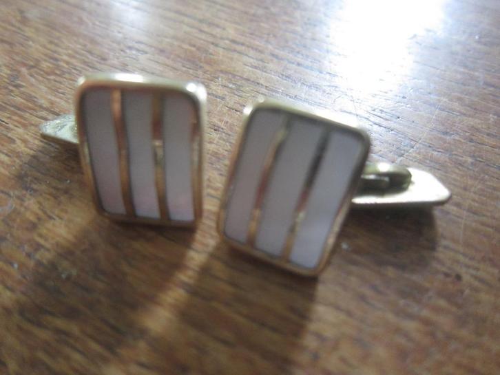 manchetknoop manchetknopen met parelmoer paarlemoer, Sieraden, Tassen en Uiterlijk, Manchetknopen, Zo goed als nieuw, Overige materialen