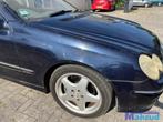 MERCEDES CLK W209 K359 BLAUW rechts voorscherm 2003-2010, Auto-onderdelen, Carrosserie en Plaatwerk, Ophalen of Verzenden, Gebruikt