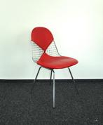 Vitra Eames Wire Chair DKX 2 | Designstoel | Rood, Huis en Inrichting, Stoelen, Gebruikt, Ophalen of Verzenden, Metaal, Vijf, Zes of meer stoelen