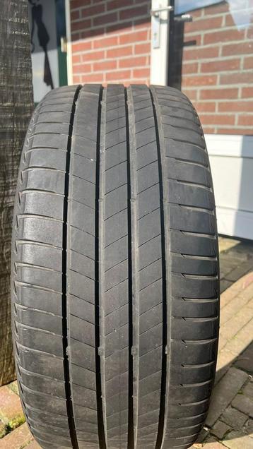 Bridgestone 245/40 R19 banden beschikbaar voor biedingen