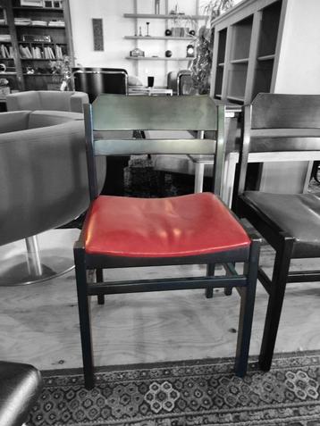vintage stoelen 4 stuks beschikbaar voor biedingen