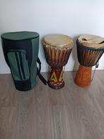 Twee djembé's en tas 65 cm hoog, doorsnee 30, Muziek en Instrumenten, Percussie, Ophalen of Verzenden, Gebruikt, Trommel