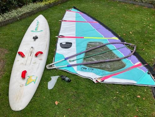 Beginner surfset bic calypso helemaal compleet, Watersport en Boten, Windsurfen, Gebruikt, Complete set, 300 cm of meer, Met vin(nen)