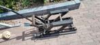 Motorlift 680kg, Ophalen