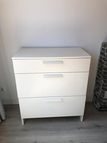 Ladekast Ikea hout wit kledingkast malm