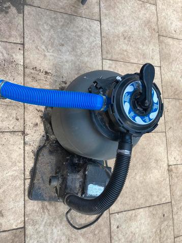 Zwembad filter met pomp beschikbaar voor biedingen