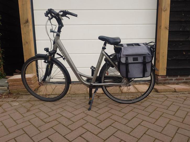 Stella Livorno Elektrische Fiets, Fietsen en Brommers, Fietsen | Dames | Damesfietsen, Gebruikt, Overige merken, (Extra) lage instap