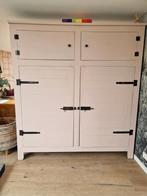 Mooie grote houten kast, Ophalen, Gebruikt