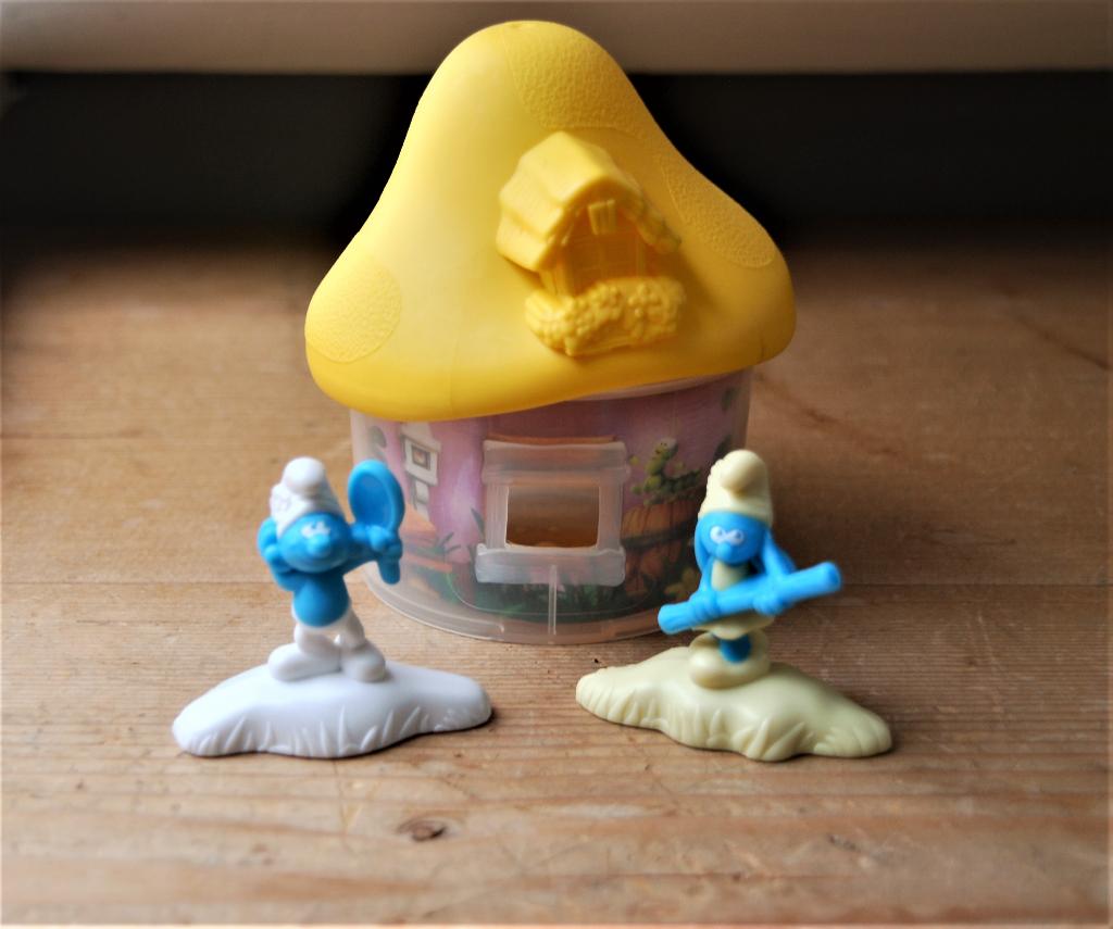 Smurfen huisje met twee smurfen, Verzamelen, Smurfen, Ophalen of Verzenden, Nieuw, Verschillende Smurfen, Poppetje, Figuurtje of Knuffel