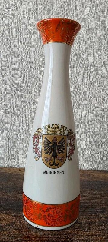 Vintage vaasje met wapen van Meiringen Zwitserland beschikbaar voor biedingen