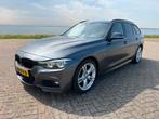 BMW 3-Serie 318i M-line 136pk Aut 2019 Grijs, Automaat, 1465 kg, Particulier, 3 cilinders