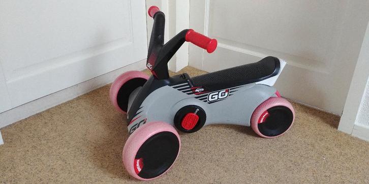 Berg Go2 loopauto en trapauto/skelter in één, Kinderen en Baby's, Speelgoed | Buiten | Voertuigen en Loopfietsen, Zo goed als nieuw