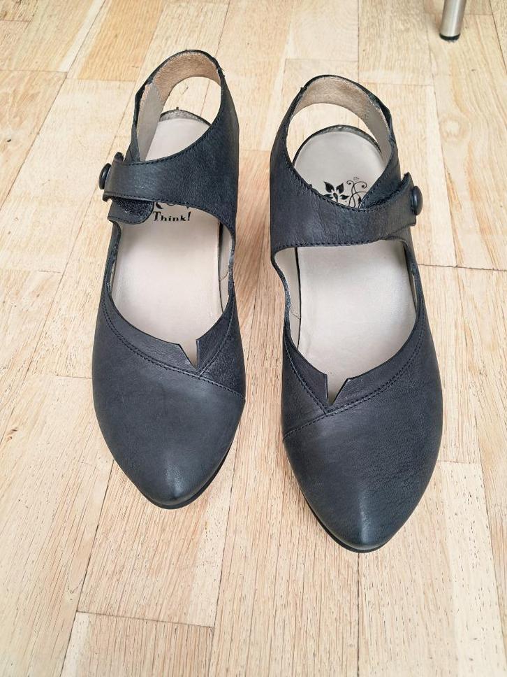 Zwarte schoenen merk Think!, Kleding | Dames, Schoenen, Zo goed als nieuw, Schoenen met lage hakken, Zwart, Ophalen of Verzenden
