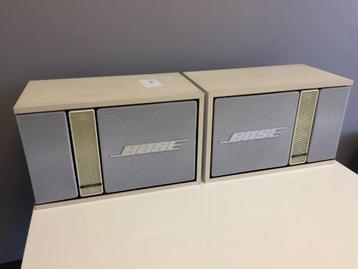 Bose 301 Series Music Monitor II wit speaker set beschikbaar voor biedingen