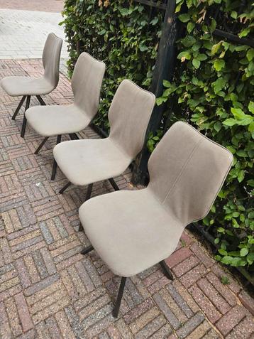 4 x Taupe eetkamer stoelen