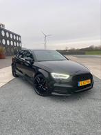 Audi A3 8V Facelift| Quattro |S-Line | RS3-look |Nieuwe APK, Auto's, Audi, Automaat, 65 €/maand, 1984 cc, Zwart