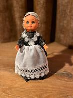 Pop Friese klederdracht 2, Ophalen of Verzenden, Zo goed als nieuw, Poppenhuis