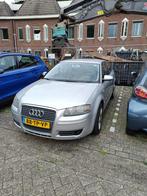 Audi A3 1.6 85KW - incl winter- en zomerbanden en trekhaak, Auto's, Voorwielaandrijving, 15 km/l, Origineel Nederlands, 1200 kg