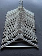 15 witte houten kledinghangers, Ophalen, Zo goed als nieuw, Hout