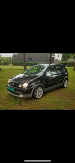 Volkswagen polo cross 2004 Zwart lichte schade, 74 pk, Zwart, Handgeschakeld, 1076 kg