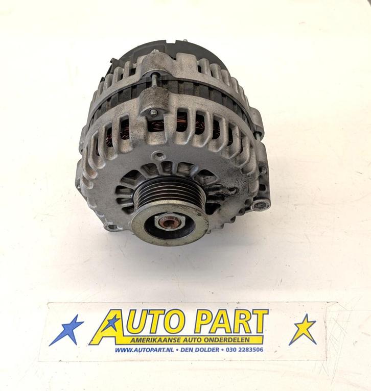 Cadillac Escalade dynamo 2003-2004, Auto-onderdelen, Motor en Toebehoren, Chevrolet, Cadillac, Hummer, Gebruikt, Ophalen of Verzenden