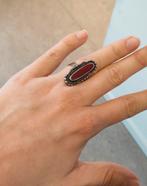Vintage verstelbare zilverkleurige ring met rood emaille., Sieraden, Tassen en Uiterlijk, Ringen, Ophalen of Verzenden, Gebruikt