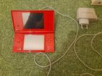Nintendo Dsi Red + oplaadkabel, Met games, Dsi, Ophalen of Verzenden, Zo goed als nieuw