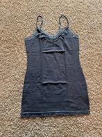 Only spagetti top grijs kant mt. L, Kleding | Dames, Tops, Maat 42/44 (L), Ophalen of Verzenden, Zo goed als nieuw, Zonder mouw