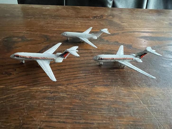 Vintage vliegtuigjes VC10 308 made in Hong Kong, Verzamelen, Luchtvaart en Vliegtuigspotten, Verzenden
