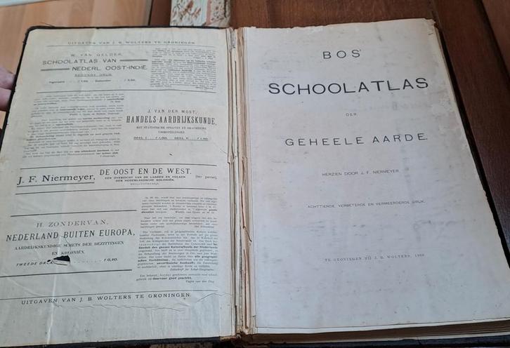 Oude Bosatlas - Schoolatlas uit 1908, Boeken, Atlassen en Landkaarten, Gelezen, Bosatlas, Wereld, 1800 tot 2000, Ophalen of Verzenden