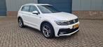 VW Tiguan 2.0TSI 220PK 4M Leder 2018 R line 99750km⁰, 4 cilinders, 1984 cc, 2500 kg, Wit