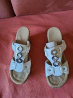 Witte slippers maat 40, Ophalen of Verzenden, Zo goed als nieuw, Wit