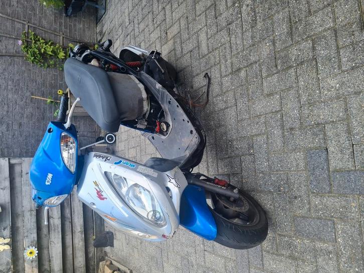 sym yet euro x, Fietsen en Brommers, Brommeronderdelen | Scooters, Gebruikt, Blok, Ophalen