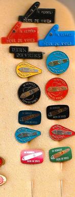 14 verschillende speldjes van Derk de Vries sigaren, Verzamelen, Ophalen of Verzenden, Gebruikt, Overige onderwerpen, Speldje of Pin