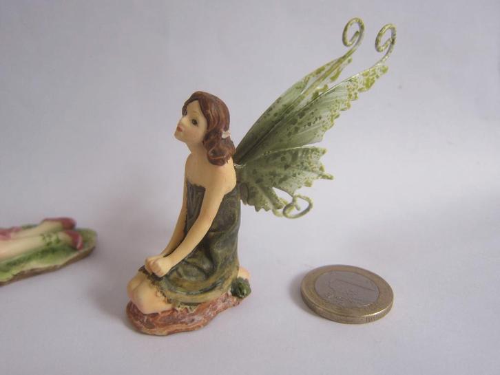 beeldjes fairy garden elfjes bloemenkinderen draak uit ei, Verzamelen, Beelden en Beeldjes, Zo goed als nieuw, Fantasy, Ophalen of Verzenden