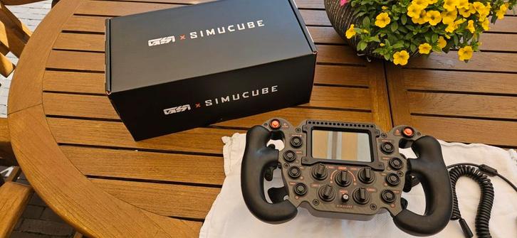 GSI x SIMUCUBE, Spelcomputers en Games, Spelcomputers | Overige, Zo goed als nieuw, Ophalen