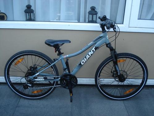 (ALS NIEUW) Een mooie Mountainbike GIANT 24 inch 21 vres., Fietsen en Brommers, Fietsen | Mountainbikes en ATB, Zo goed als nieuw