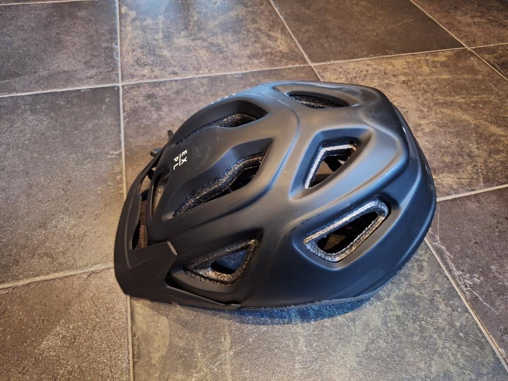 ZGAN Rockrider fietshelm, Ophalen, Zo goed als nieuw, Heer of Dame